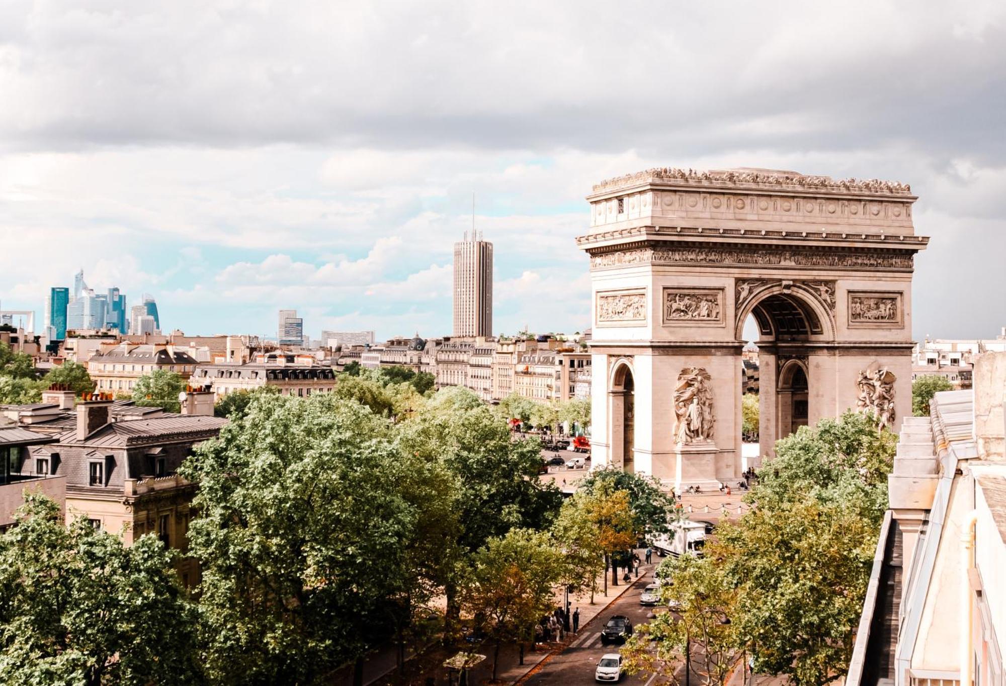 Grand Hotel Champs-Elysees Paris Exterior photo