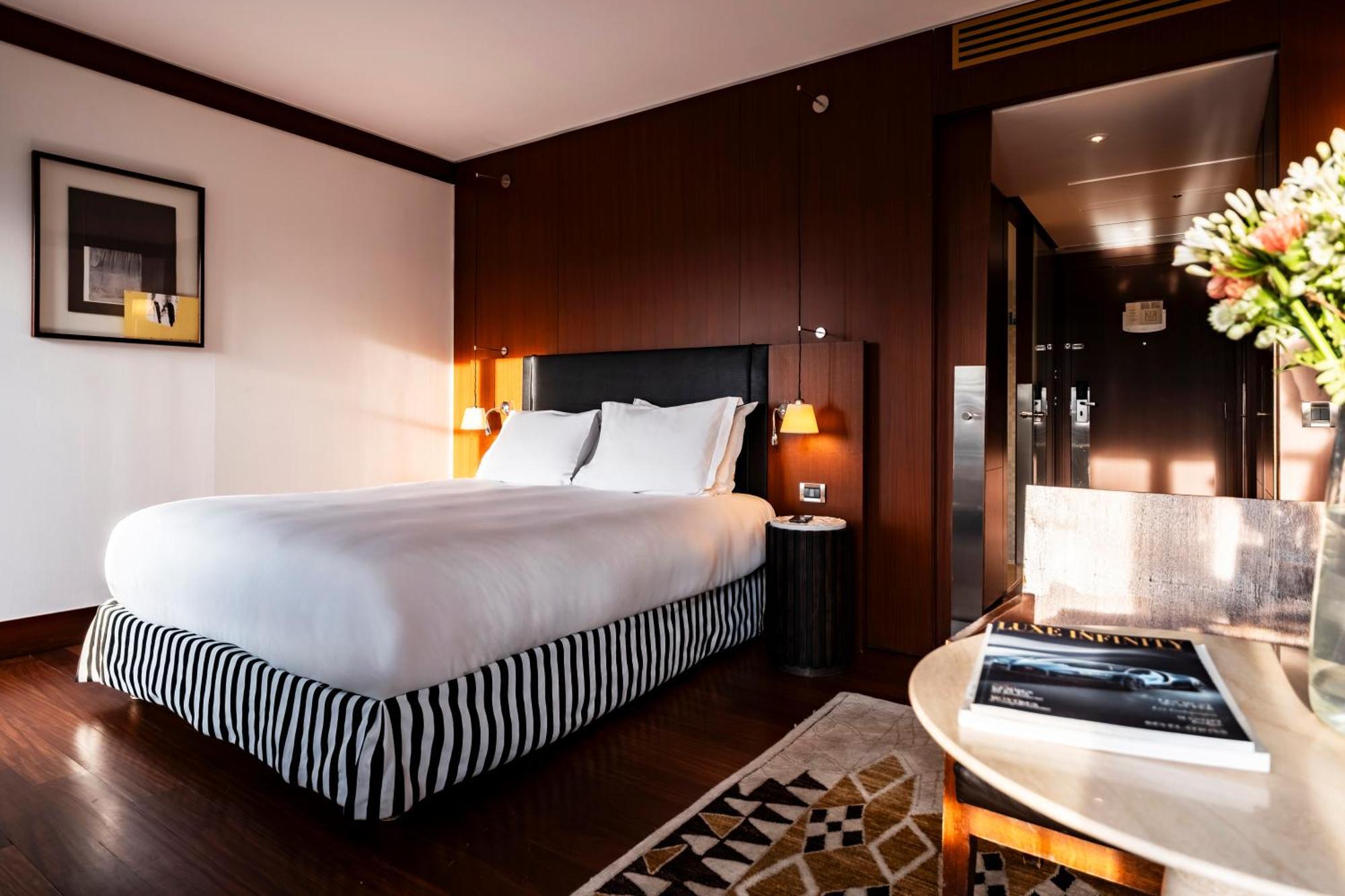 Grand Hotel Champs-Elysees Paris Exterior photo